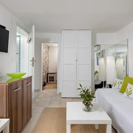 One-bedroom In Apartamento