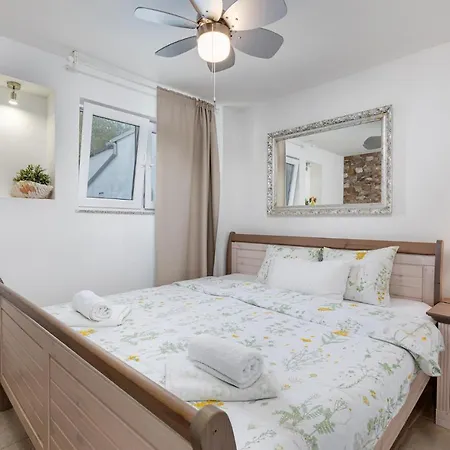 One-bedroom In Apartamento Malinska
